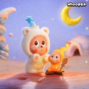 POP MART Twinkle Twinkle Warmth in a Freezing Noon Figure
