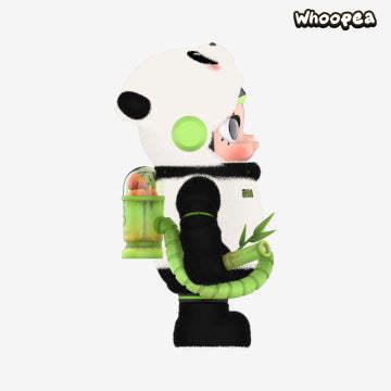 MEGA SPACE MOLLY 400% PANDA PVC Figure - Image 9