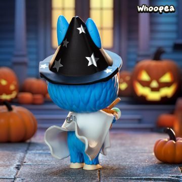 LABUBU Trick-or-Treater Figure - Image 3
